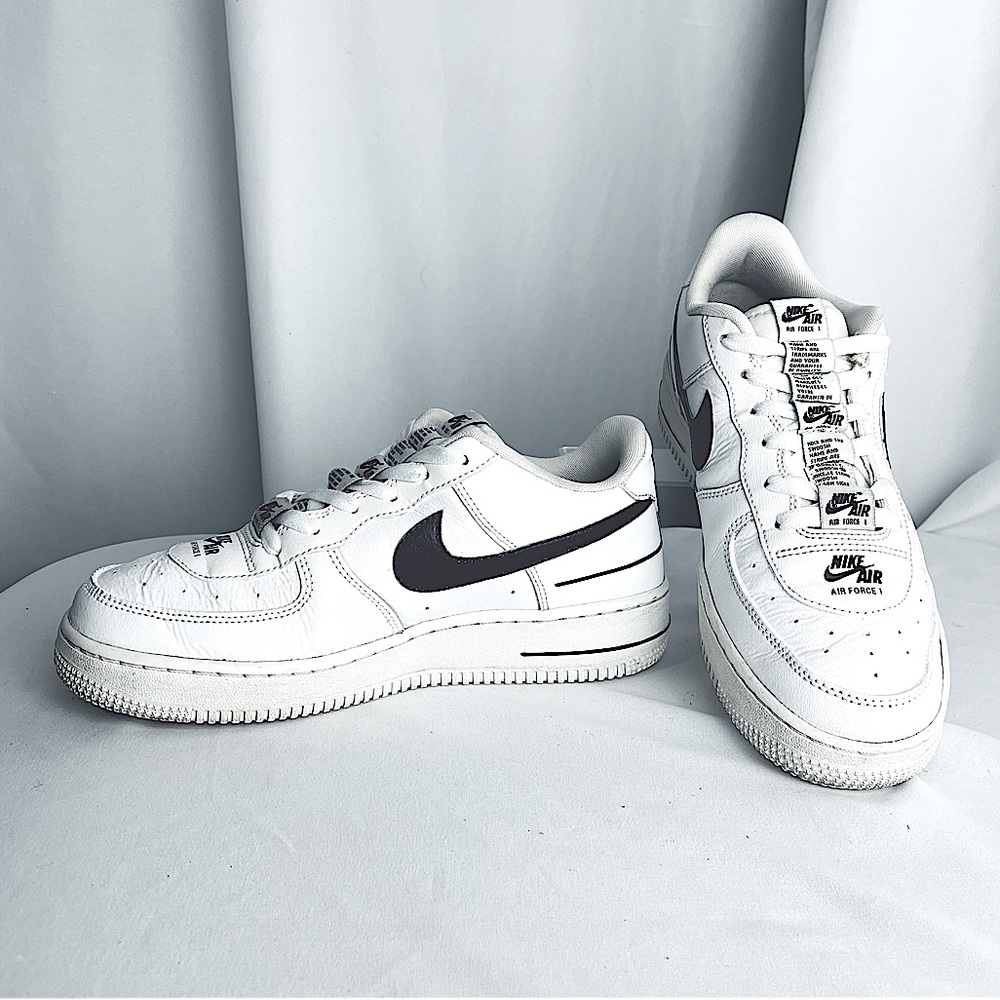 Nike Air Force 1 Lv8 Double Air Low in Black/White